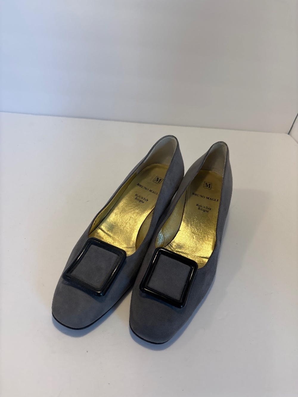 Vintage Bruno Magli Grey Suede Buckle Pumps Shoes Size 8.5AA